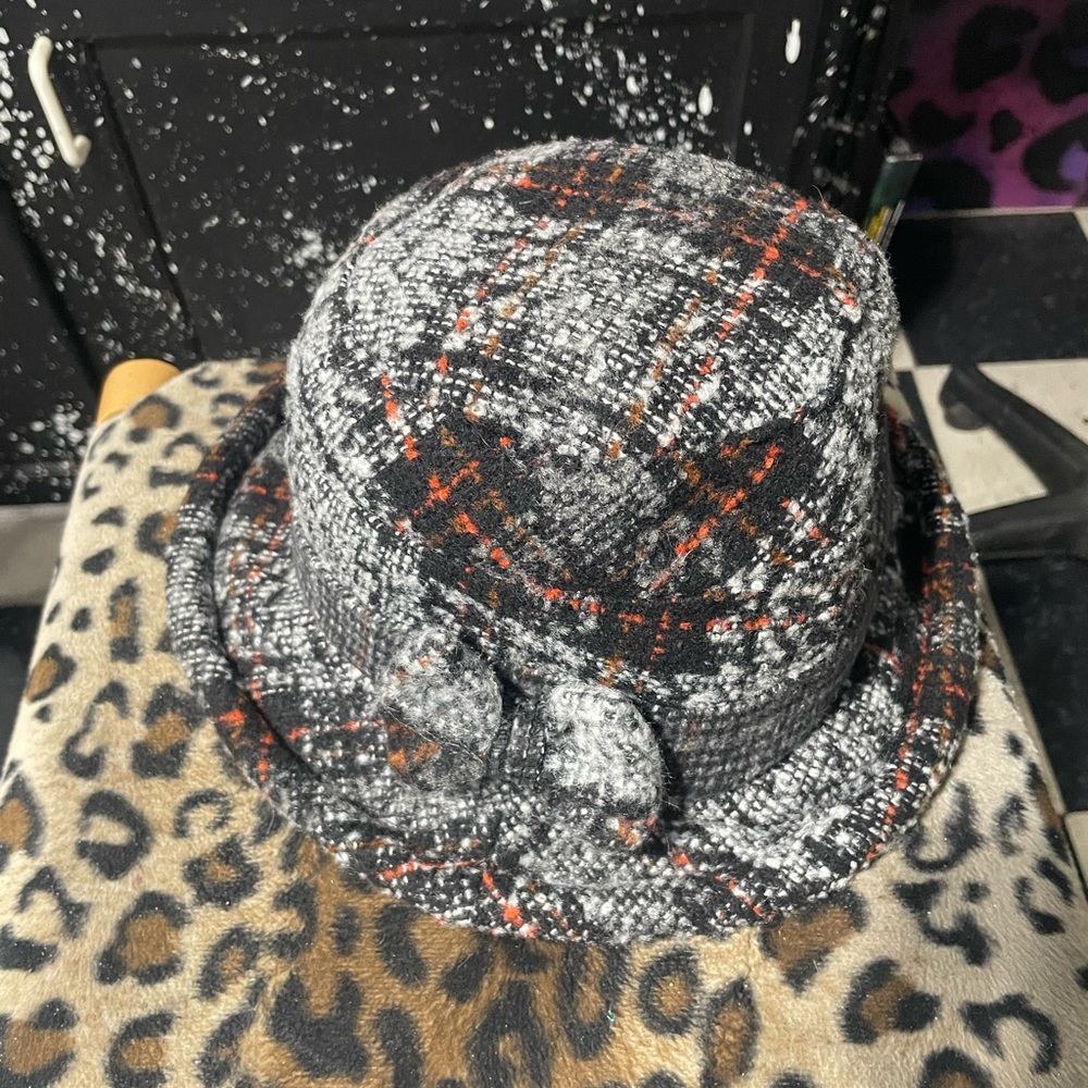 Mary poppins style hat